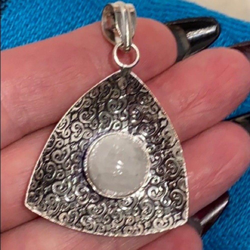 Silver & Moonstone Pendant !!!